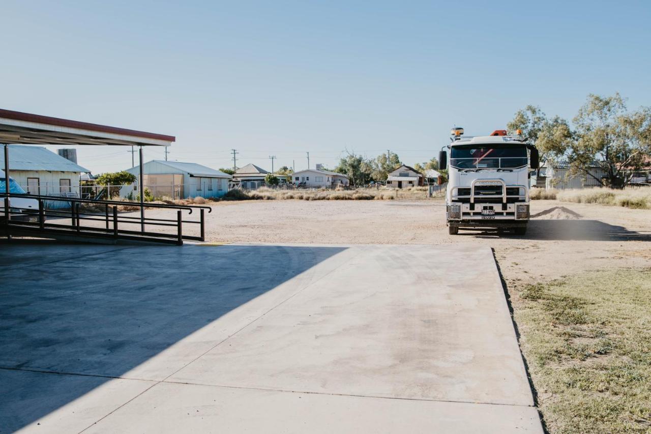 Winton Outback Motel Kültér fotó