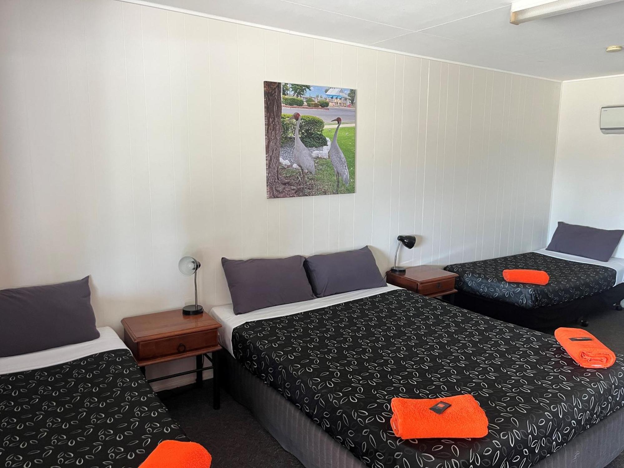 Winton Outback Motel Kültér fotó