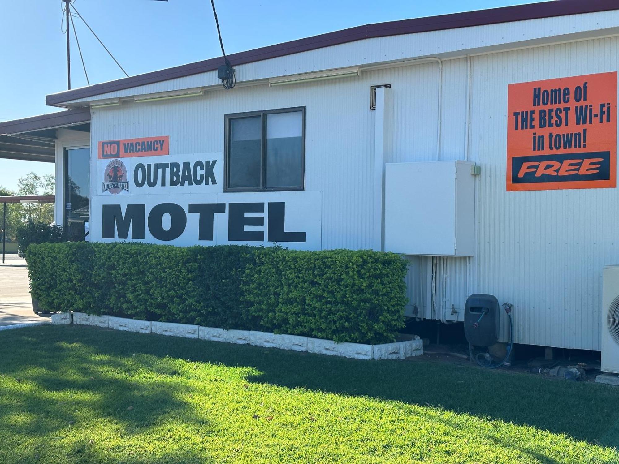 Winton Outback Motel Kültér fotó